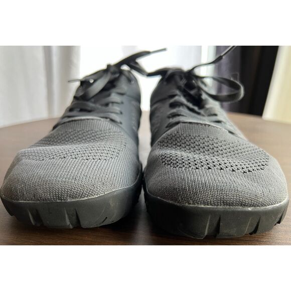 Whitin barefoot trial-running shoes in light grey. Size 42. main image 6